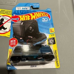 Hot Wheels Experimotors (2017) Black Zoom In Toy Car 7/10 - (Short Card)